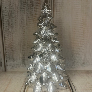 Stromek stříbrný s LED